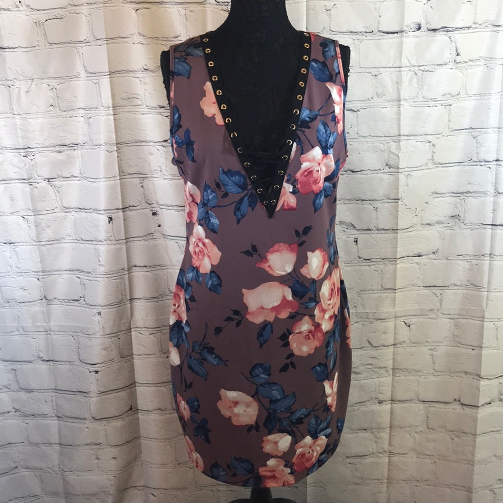 NWOT Zenobia Floral Dress